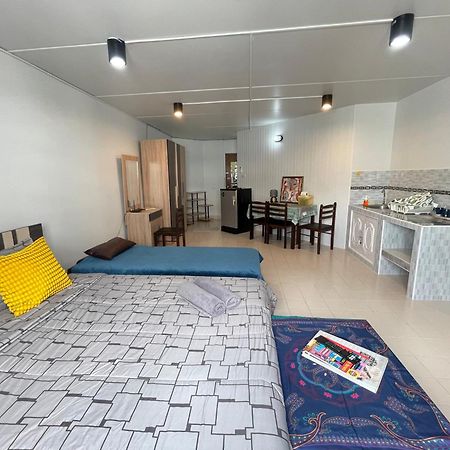 Ferienwohnung Lively Popular C3-C9 Impact Nonthaburi Exterior foto