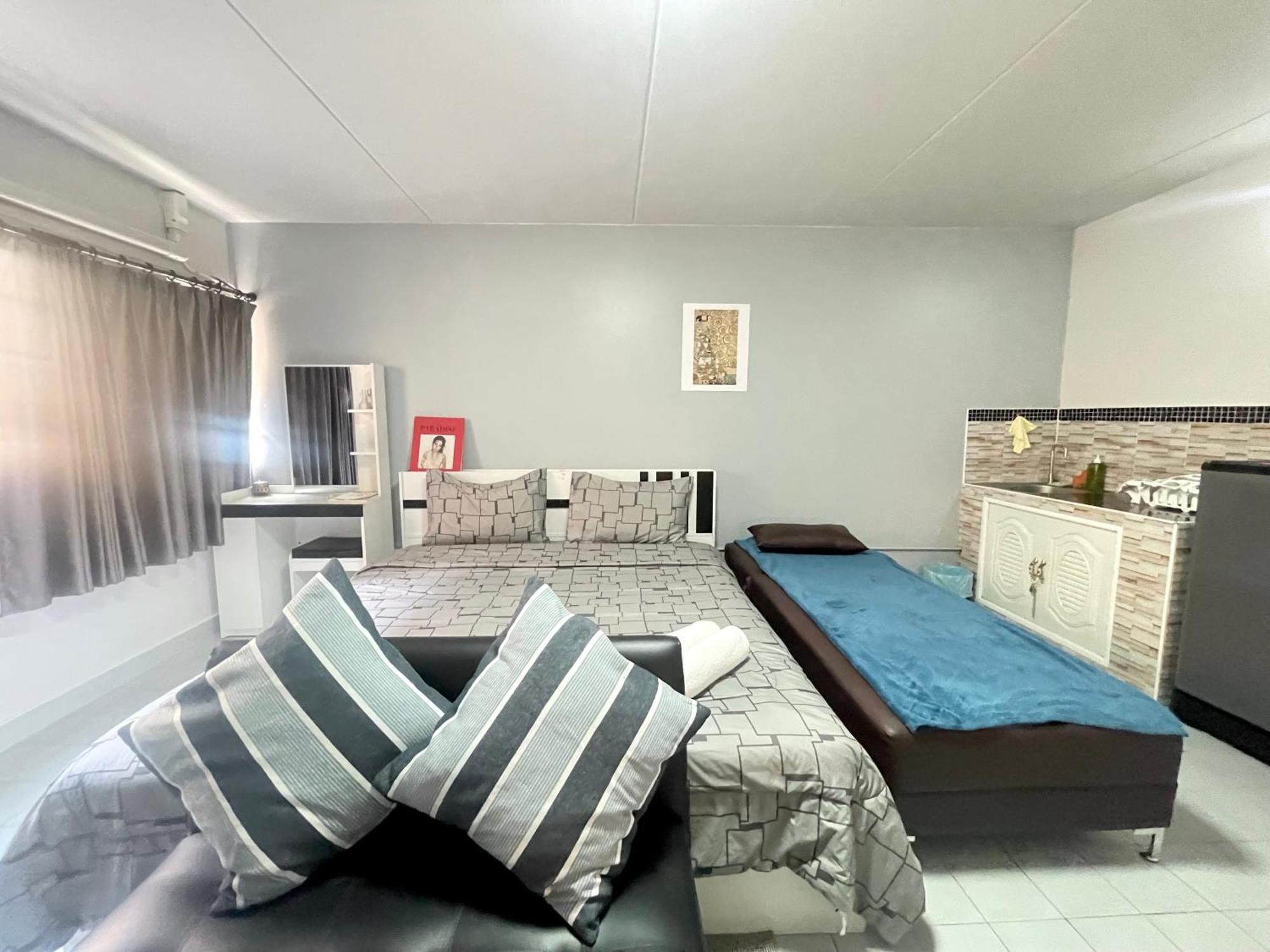 Ferienwohnung Lively Popular C3-C9 Impact Nonthaburi Exterior foto